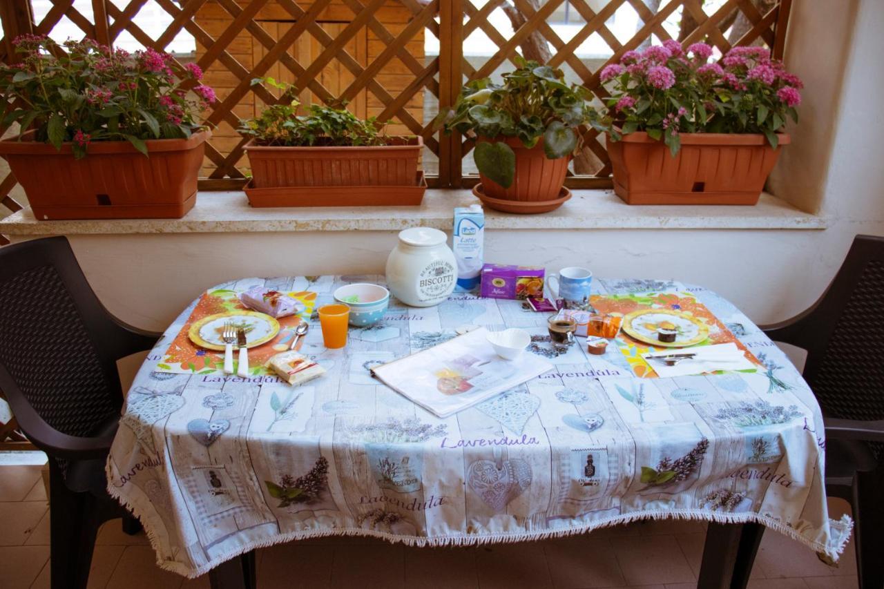 B&B Villa Susanna ชิวิตาเวกเกีย ภายนอก รูปภาพ